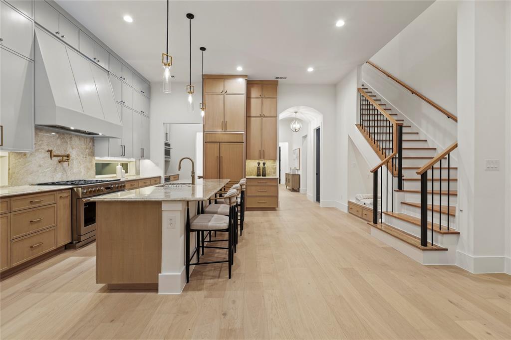 Lake Crest - Residential