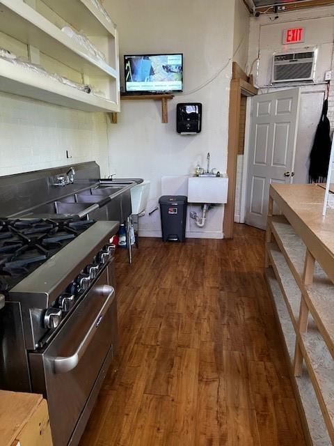 Queensborough Anx - Commercial Sale