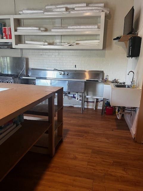 Queensborough Anx - Commercial Sale