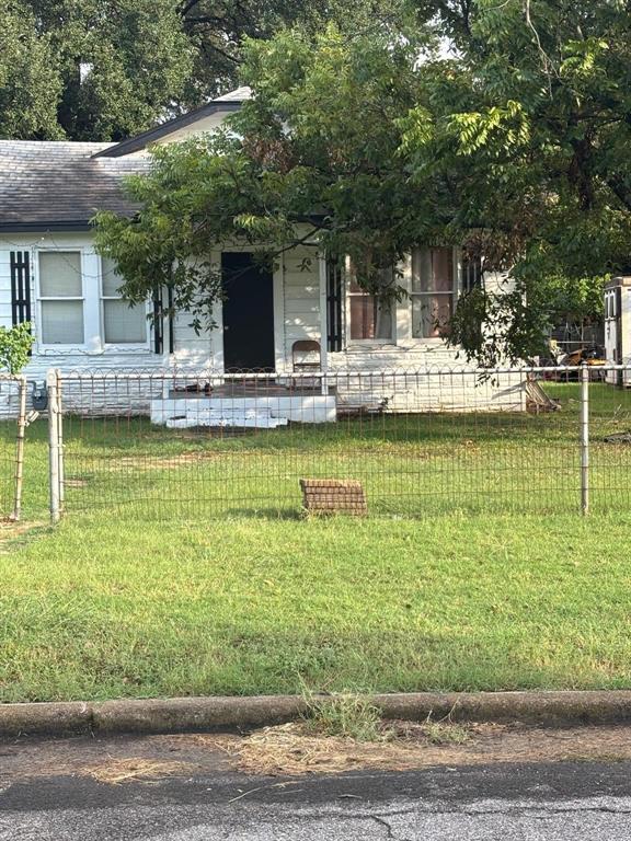1528 McFerrin