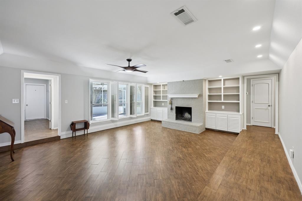 8548 Woodridge Court