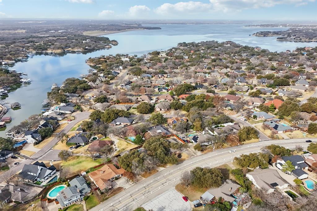 8548 Woodridge Court