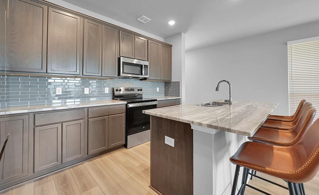 LAKES AT UNIVERSITY PARKS - Residential