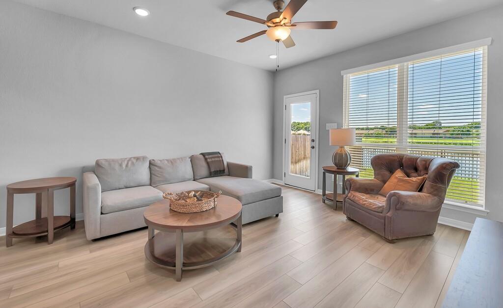 LAKES AT UNIVERSITY PARKS - Residential