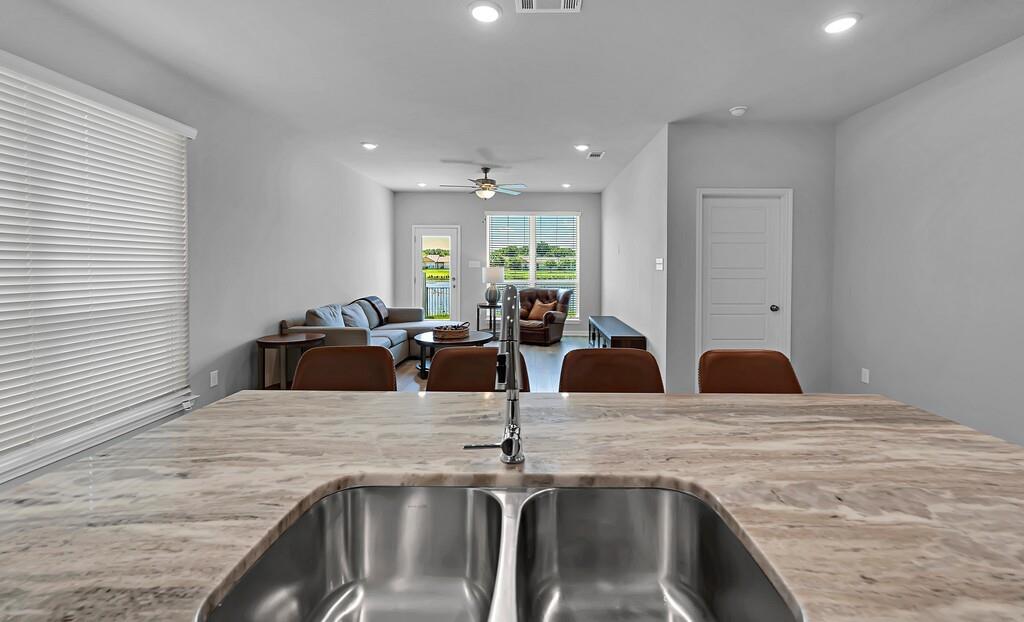 LAKES AT UNIVERSITY PARKS - Residential