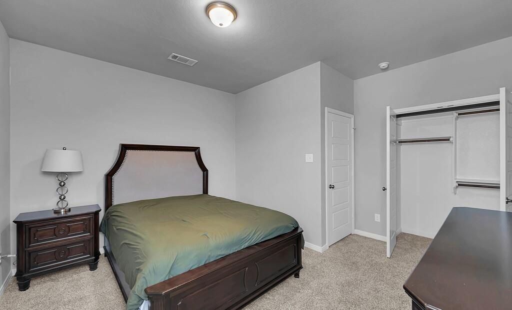 LAKES AT UNIVERSITY PARKS - Residential