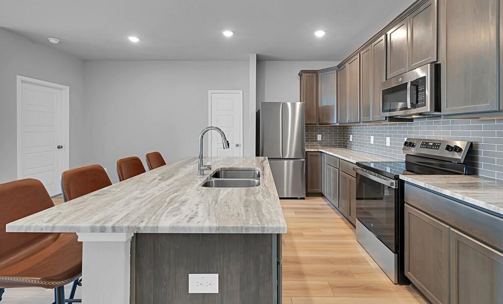 LAKES AT UNIVERSITY PARKS - Residential