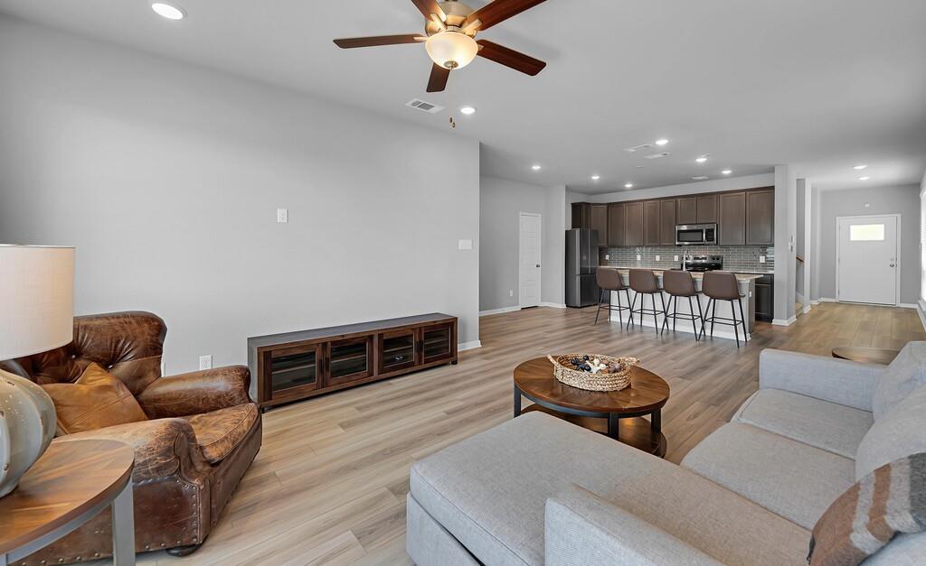 LAKES AT UNIVERSITY PARKS - Residential