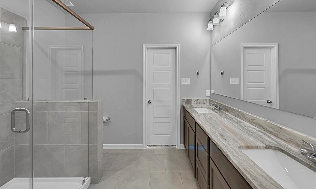 LAKES AT UNIVERSITY PARKS - Residential