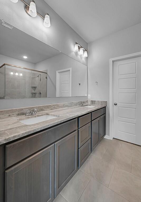 LAKES AT UNIVERSITY PARKS - Residential