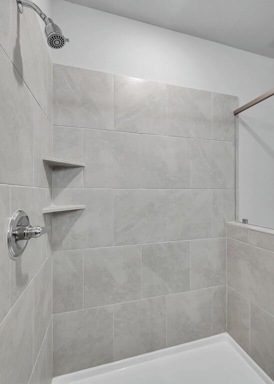 LAKES AT UNIVERSITY PARKS - Residential