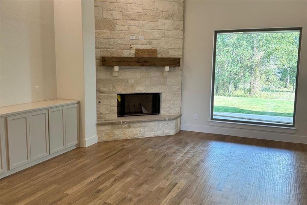 1009 Old Oaks Court