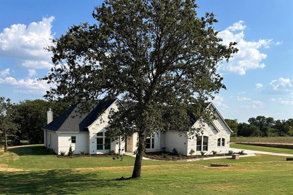 1009 Old Oaks Court