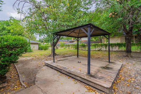 A home in Duncanville