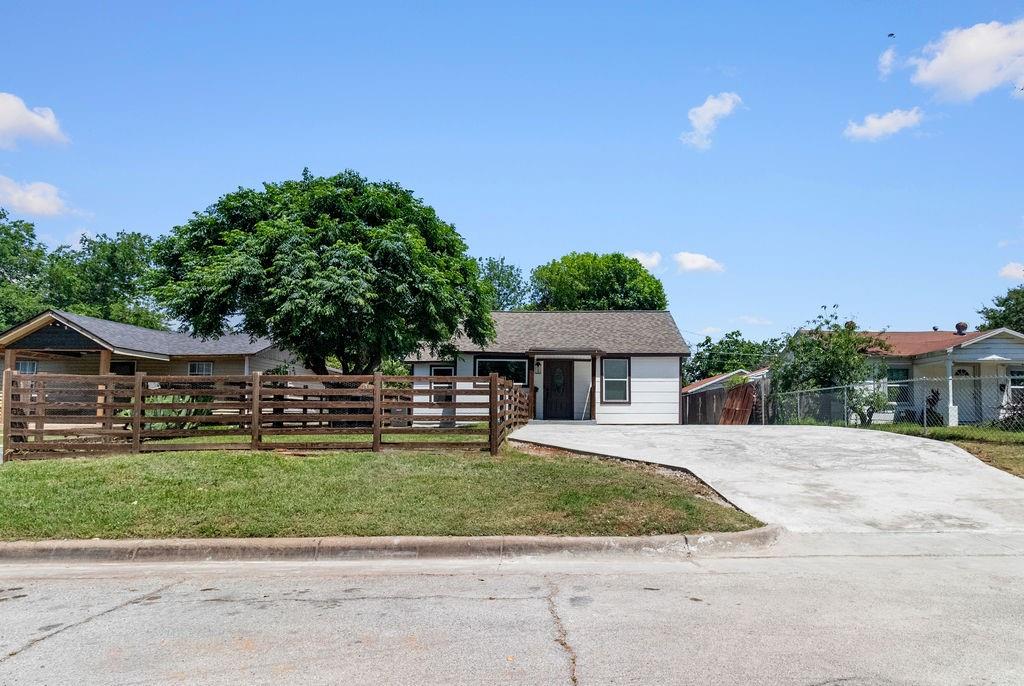3939 E 4th Street