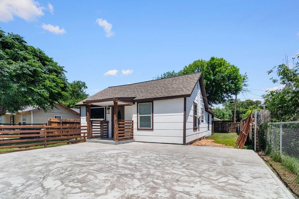 3939 E 4th Street