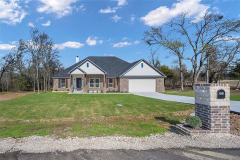 424 Private Road 5440 Drive Point TX 75472