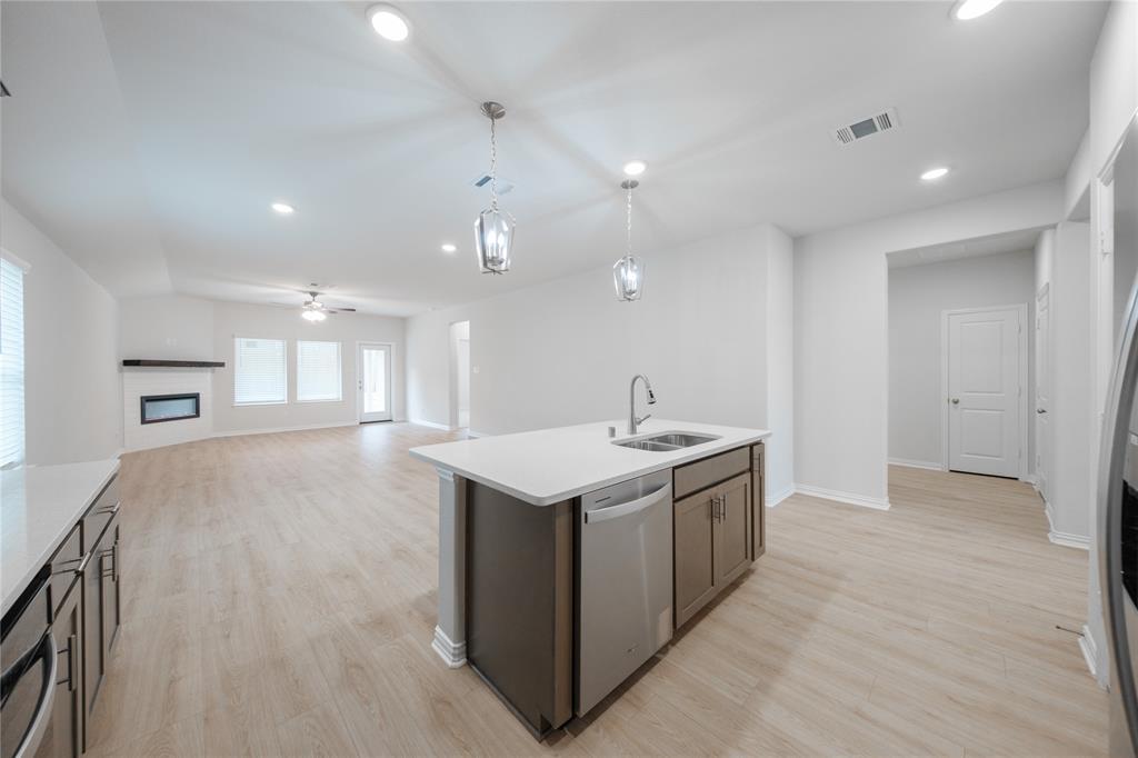 3220 Cross Shore Drive
