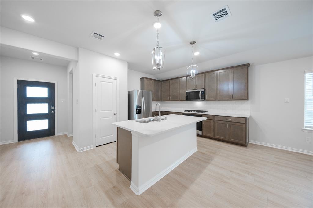 3220 Cross Shore Drive