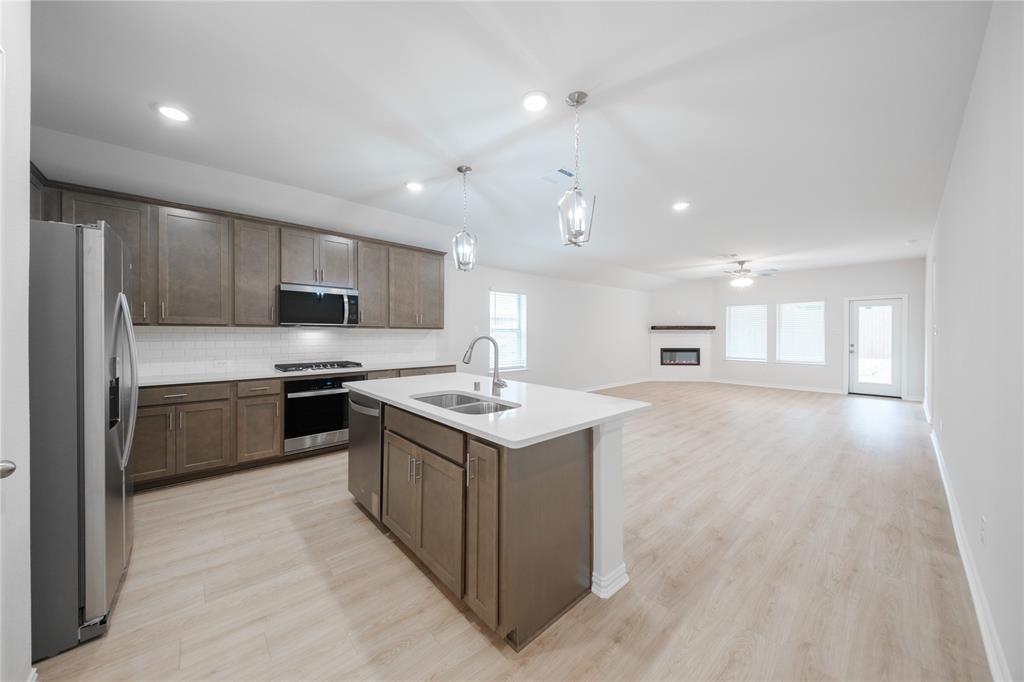 3220 Cross Shore Drive