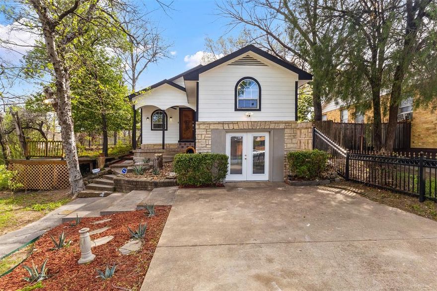 Charming 3 bedroom, 2 bath home located in the heart of Oak Cliff in a well-established and desirable neighborhood. This home offers a great layout with comfortable living spaces, perfect for families or anyone looking for a place with character and convenience.
Enjoy being just minutes from the Bishop Arts District, known for its local restaurants, shops, and entertainment. The property also features a spacious backyard with a versatile shed that can be used for storage, a workshop, or even a game room.
With easy access to major highways, downtown Dallas, and everyday amenities, this home is in a prime location. A great opportunity in a sought-after area—schedule your showing today!