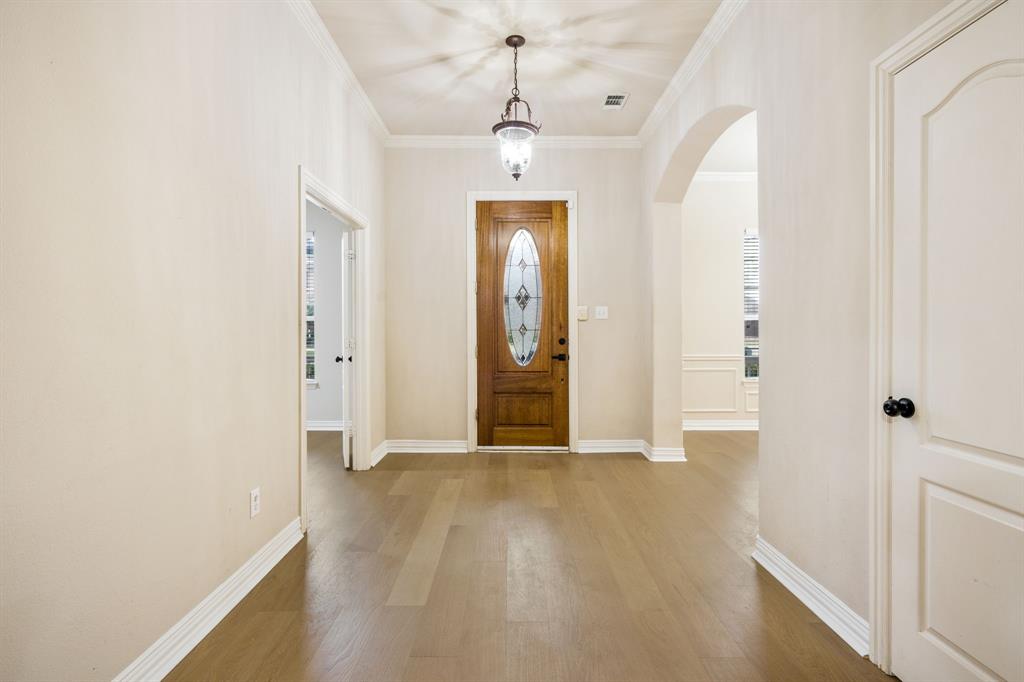 1806 E Branch Hollow Drive