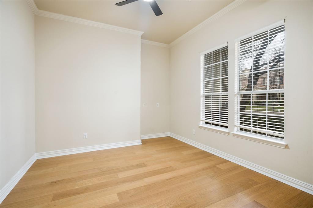 1806 E Branch Hollow Drive