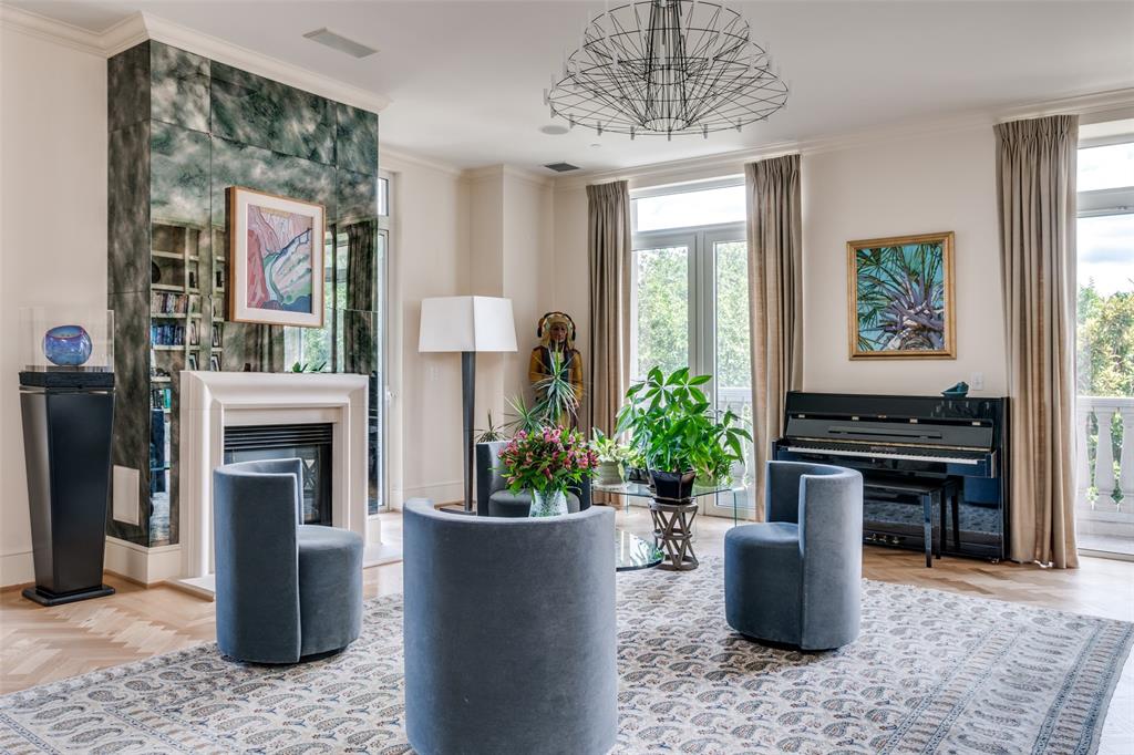 3505 Turtle Creek Boulevard 2A