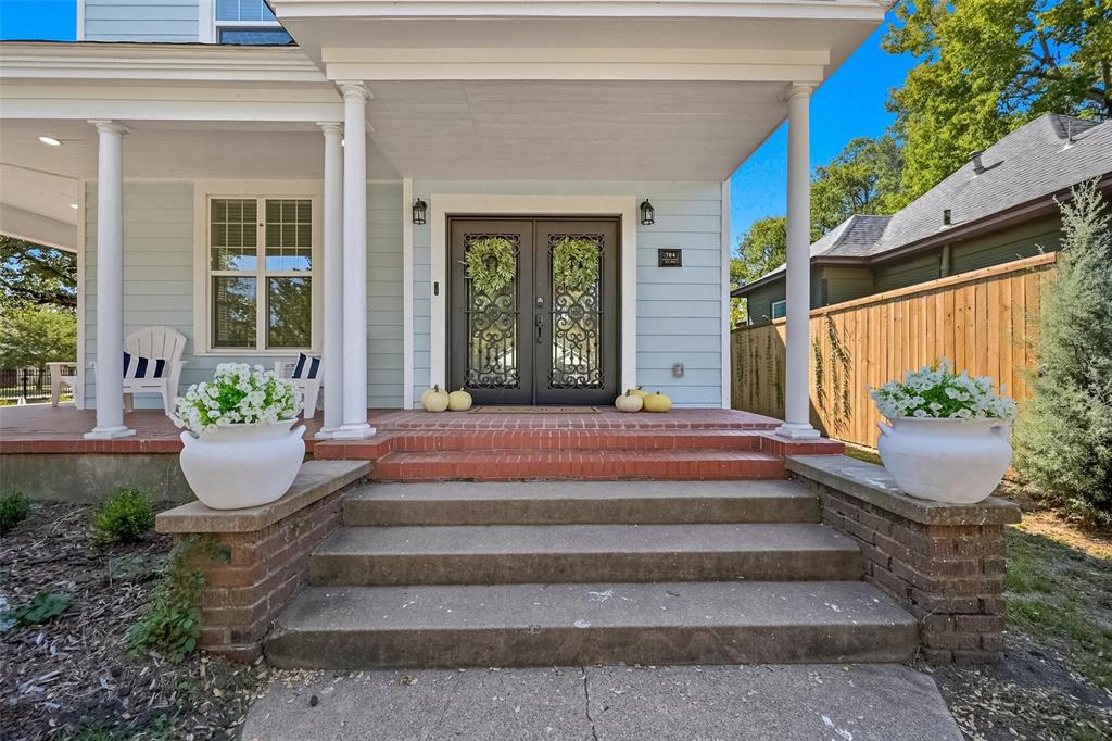 704 W Hull Street