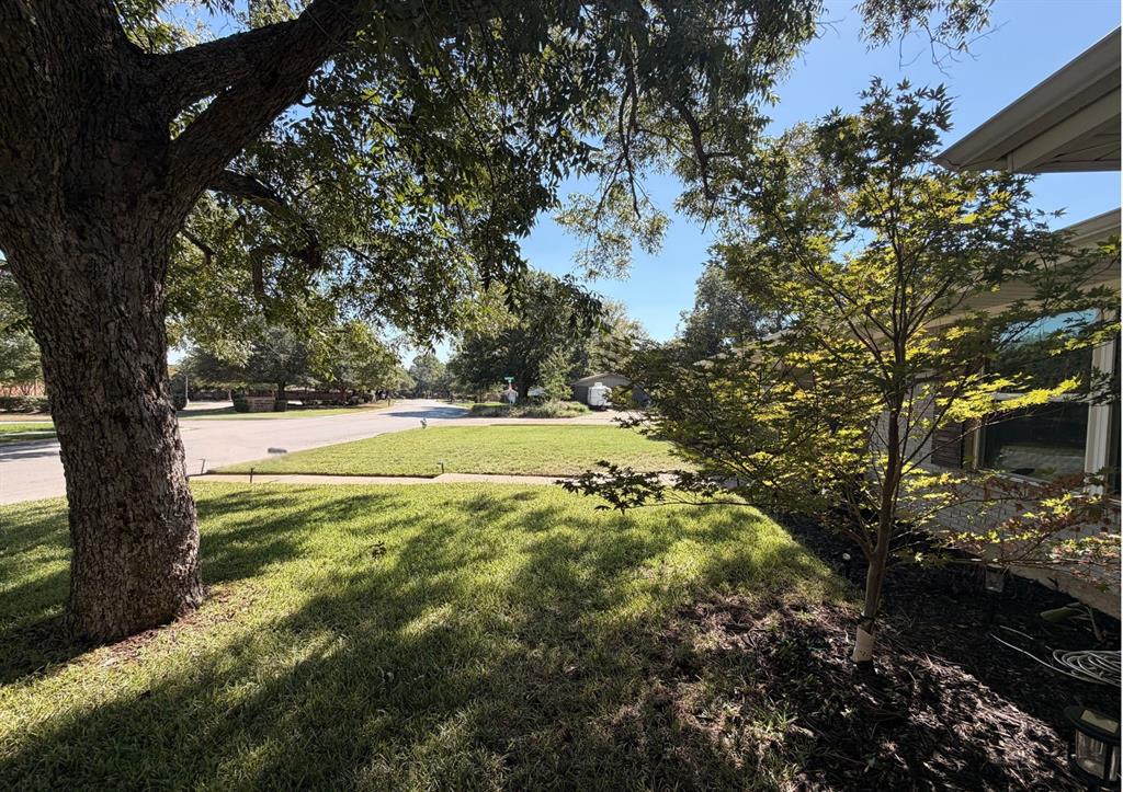 721 Hurstview Drive
