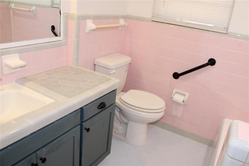 Highland Oaks 02 01 Inst - Residential Lease