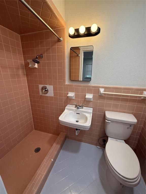 Highland Oaks 02 01 Inst - Residential Lease