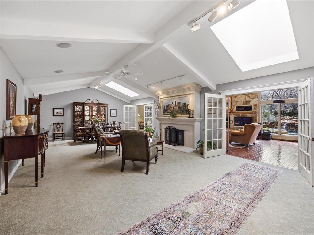 Pilot Knoll - Residential