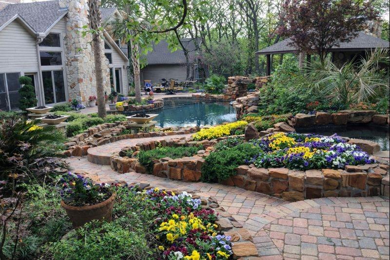 Pilot Knoll - Residential