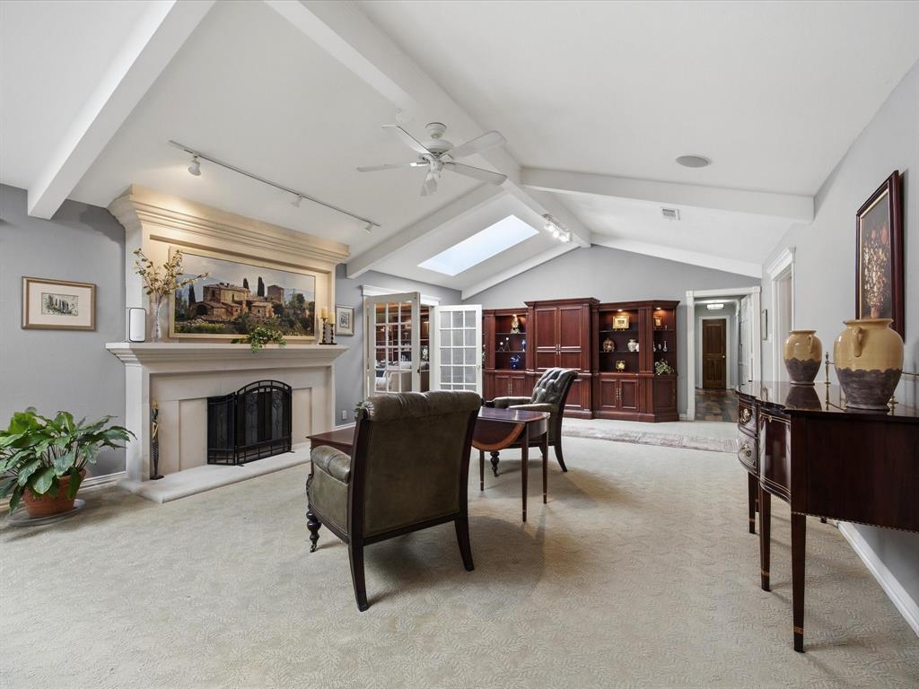 Pilot Knoll - Residential