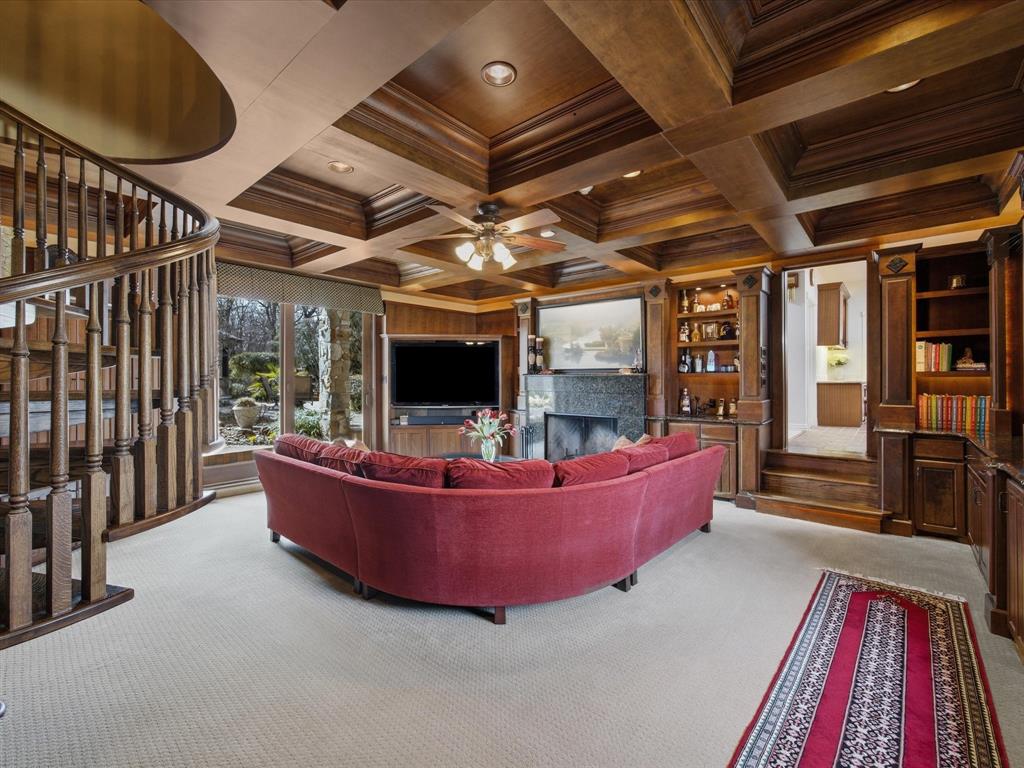 Pilot Knoll - Residential