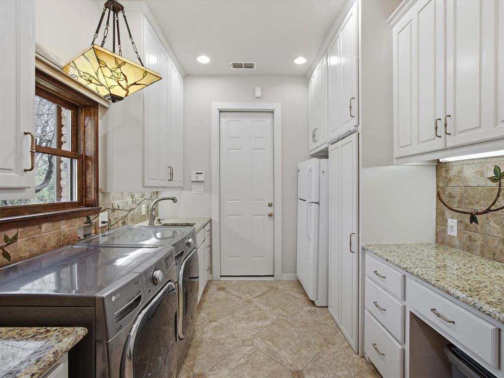 Pilot Knoll - Residential