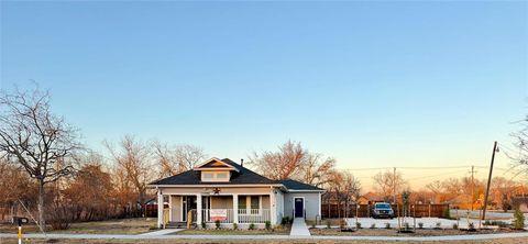 802 E Broad Street Forney TX 75126