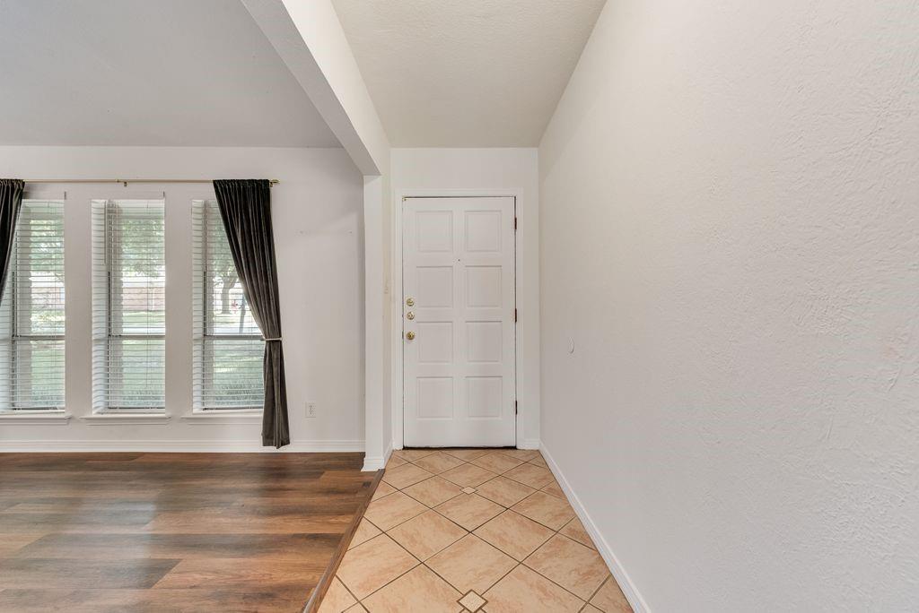 123 S Venice Drive