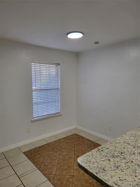 the burgundy condominiums - Residential