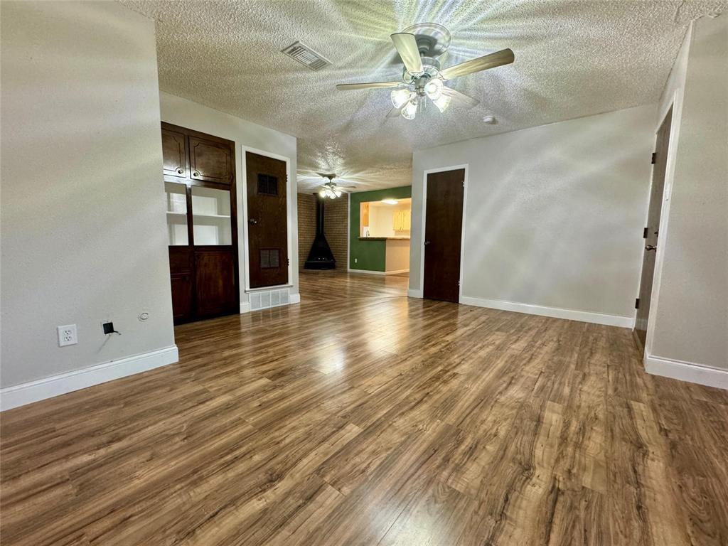 OLD COBWEB PARK - Residential