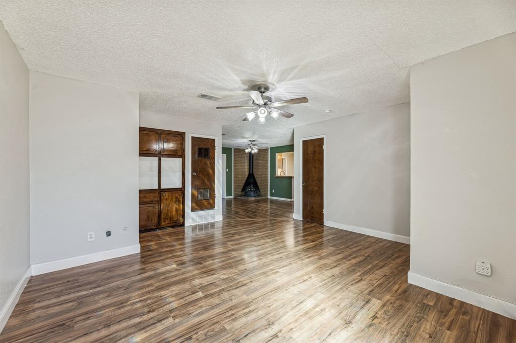 OLD COBWEB PARK - Residential