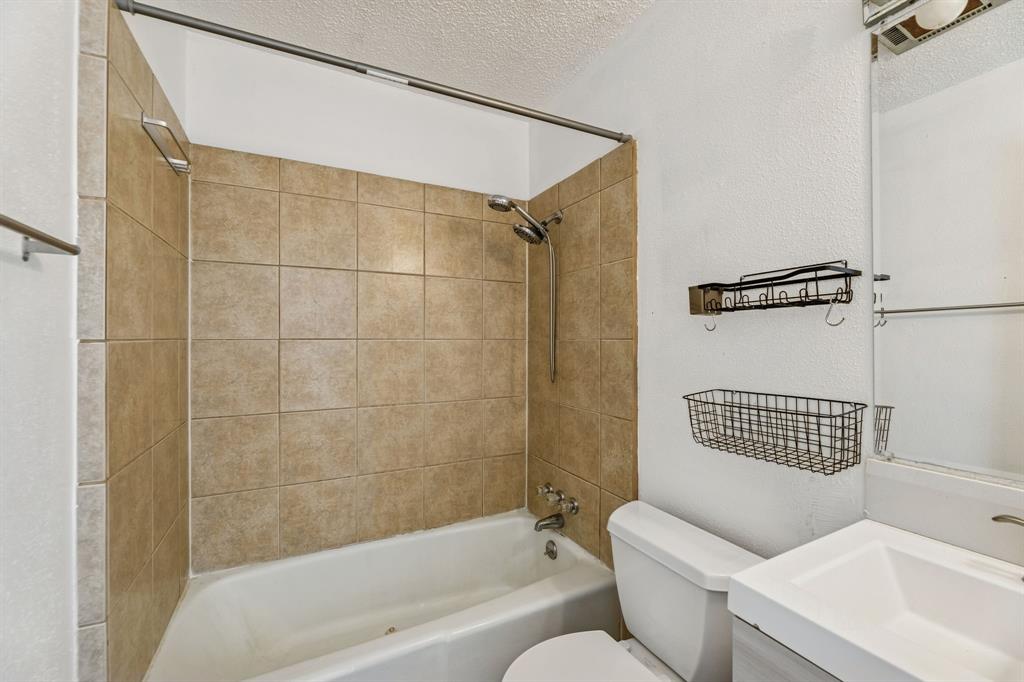 OLD COBWEB PARK - Residential