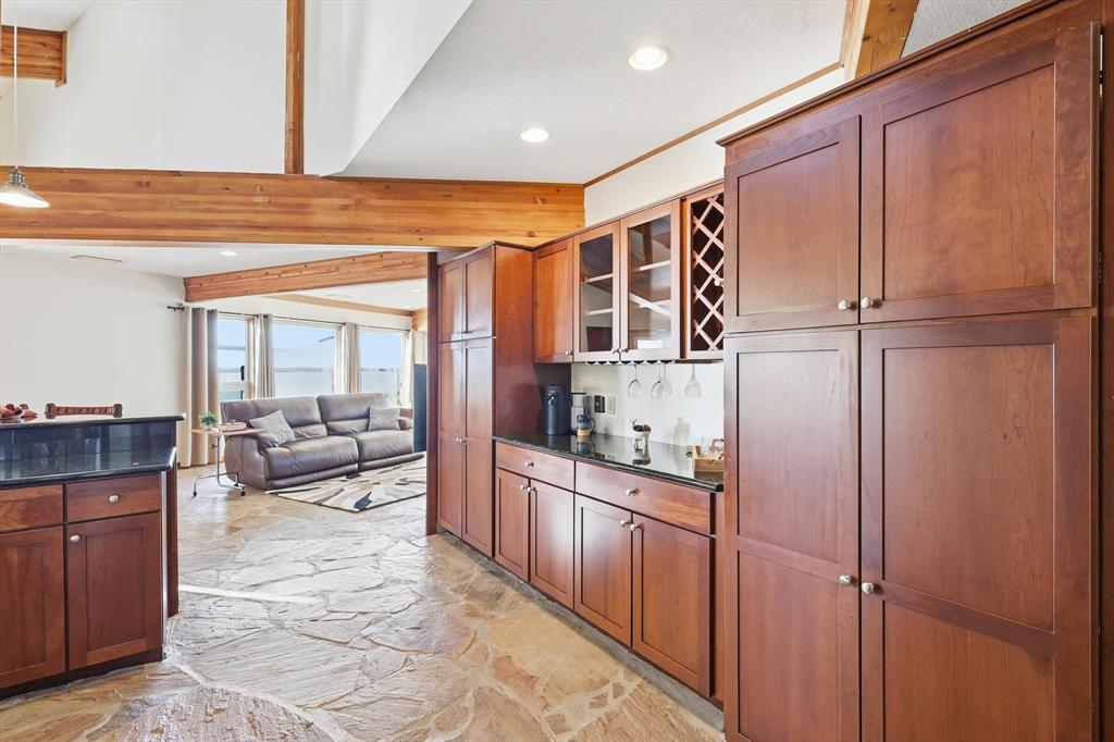 Emerald Sound At Lake Lewisvil - Residential