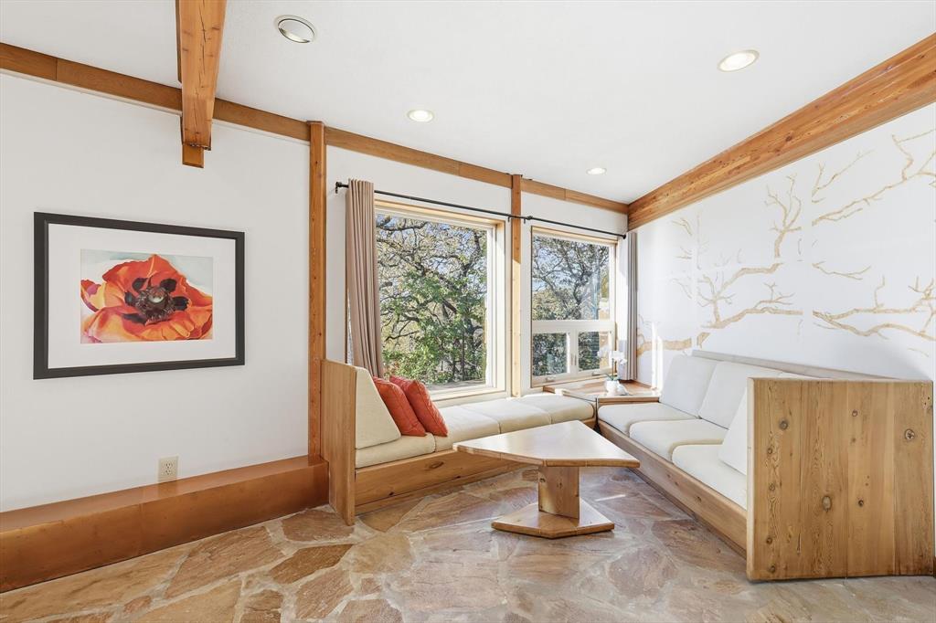 Emerald Sound At Lake Lewisvil - Residential