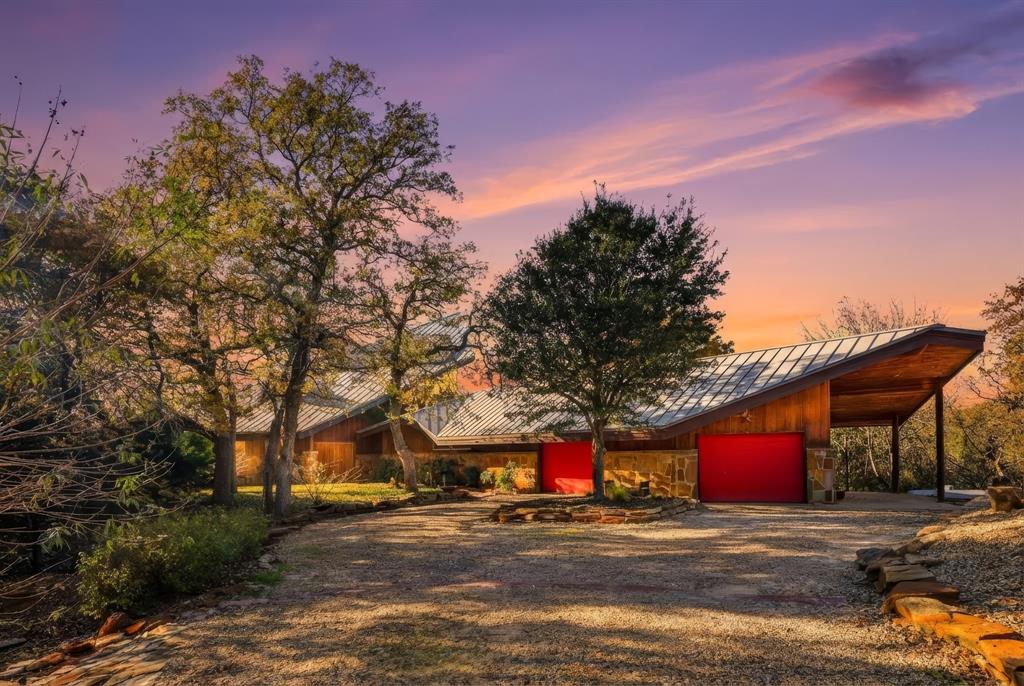 Emerald Sound At Lake Lewisvil - Residential