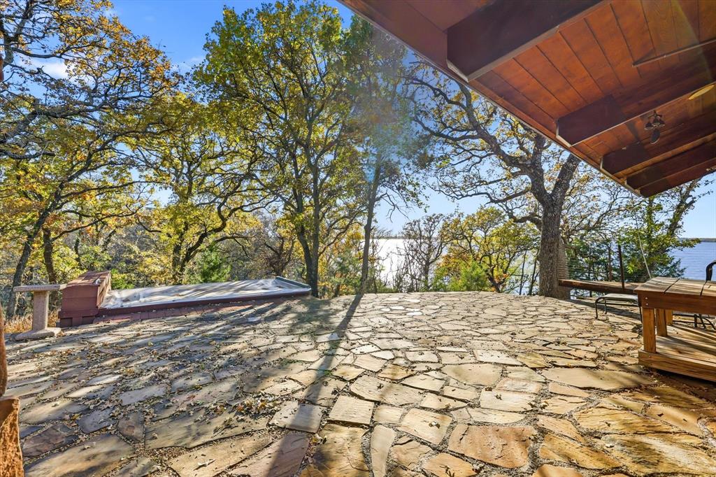 Emerald Sound At Lake Lewisvil - Residential