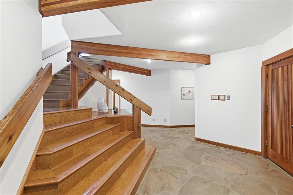 Emerald Sound At Lake Lewisvil - Residential