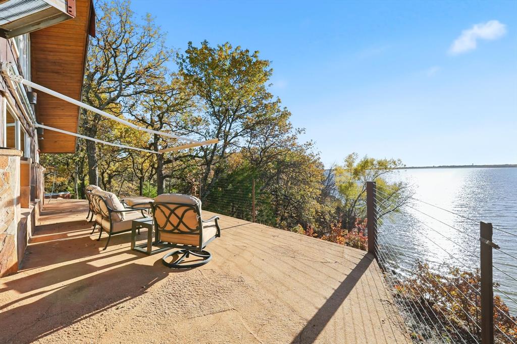 Emerald Sound At Lake Lewisvil - Residential