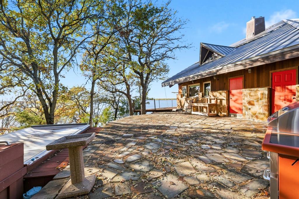 Emerald Sound At Lake Lewisvil - Residential